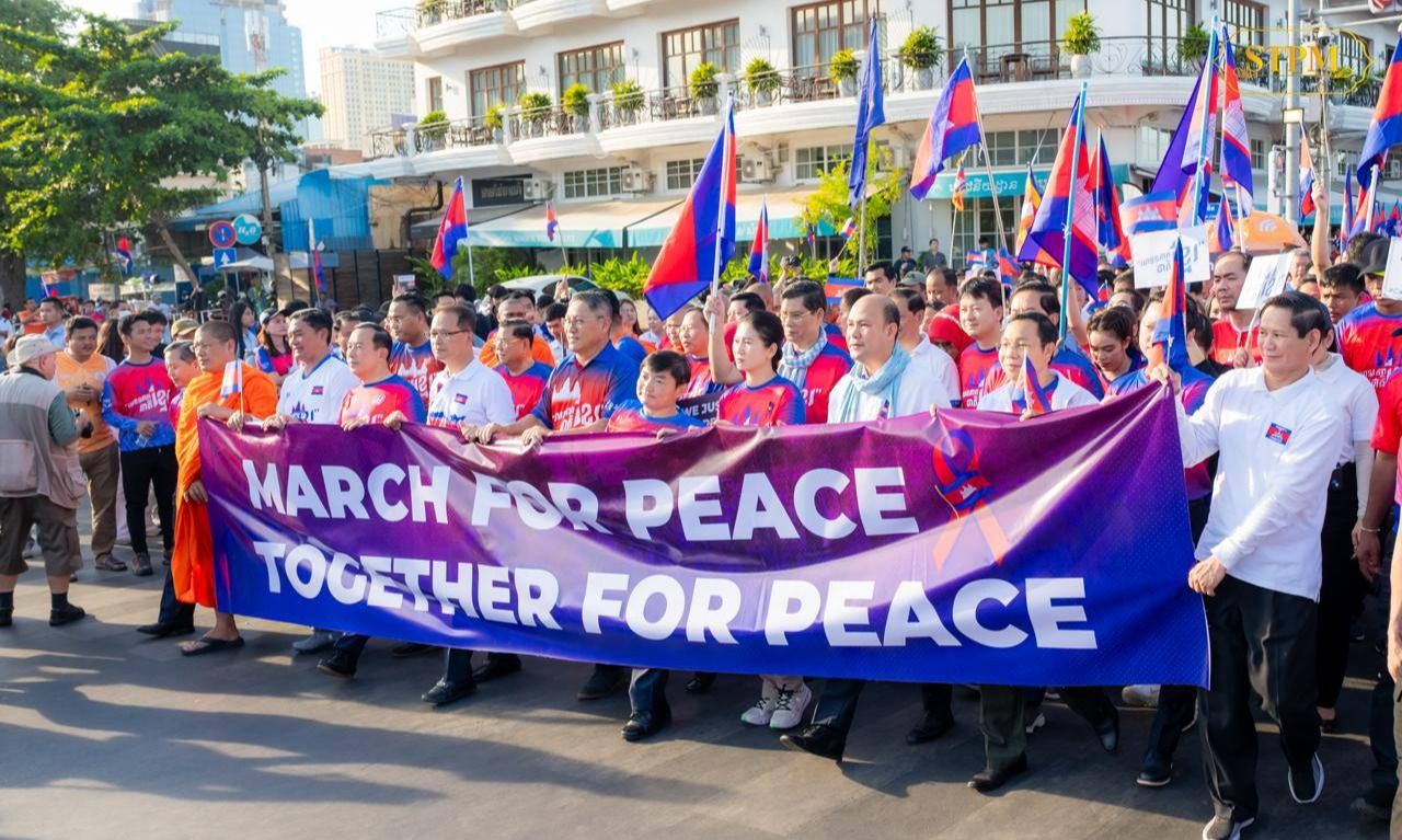 សម្តេចធិបតី ៖ កម្ពុជាត្រូវការសន្តិភាព​ (Cambodia Needs Peace)